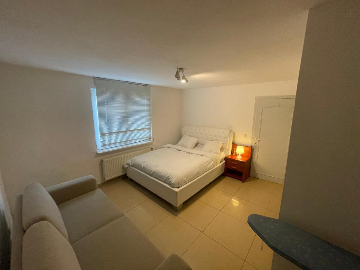 Azulodge Asse Екстер'єр фото